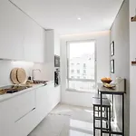 Ducenta - 1 Bedroom And Parking In Alvalade * Lisboa