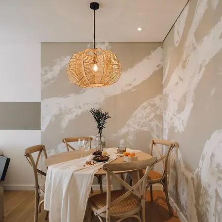 Ducenta - 1 Bedroom And Parking In Alvalade 아파트 리스본