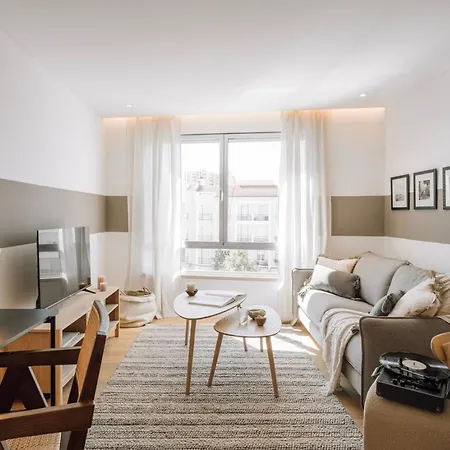 아파트 Ducenta - 1 Bedroom And Parking In Alvalade 리스본