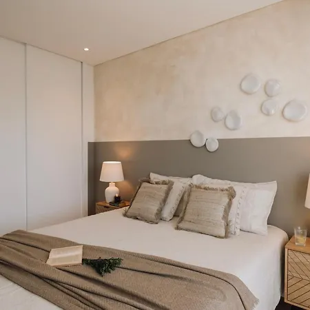 Appartamento Ducenta - 1 Bedroom And Parking In Alvalade
